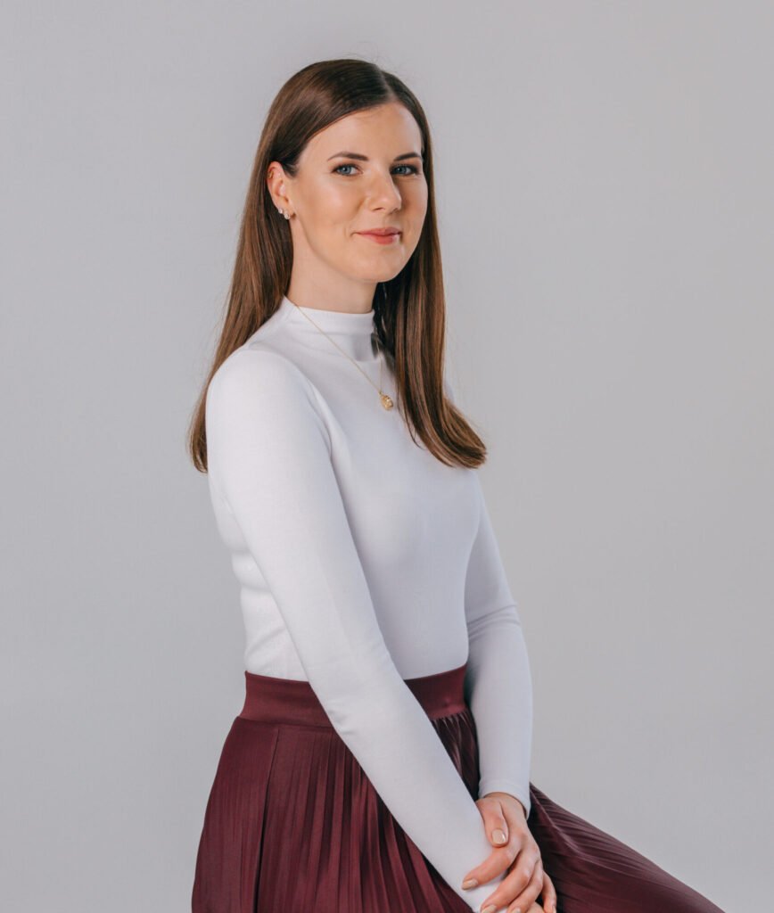 Laura 'Čakstiņa, A&Z Biroja grāmatvede